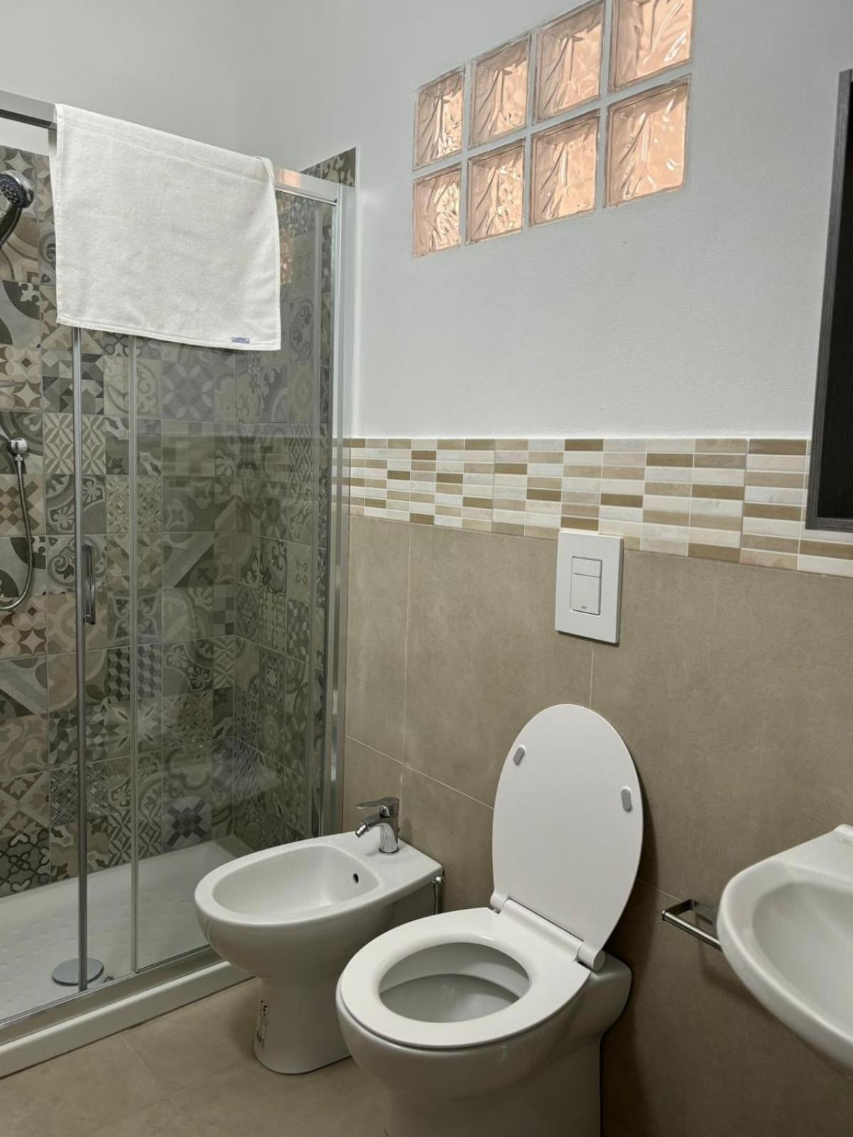 Fiore Apartments Fiorenzuola dʼArda المظهر الخارجي الصورة